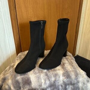 Aerosoles Corinda Elegant Black Ankle Boots